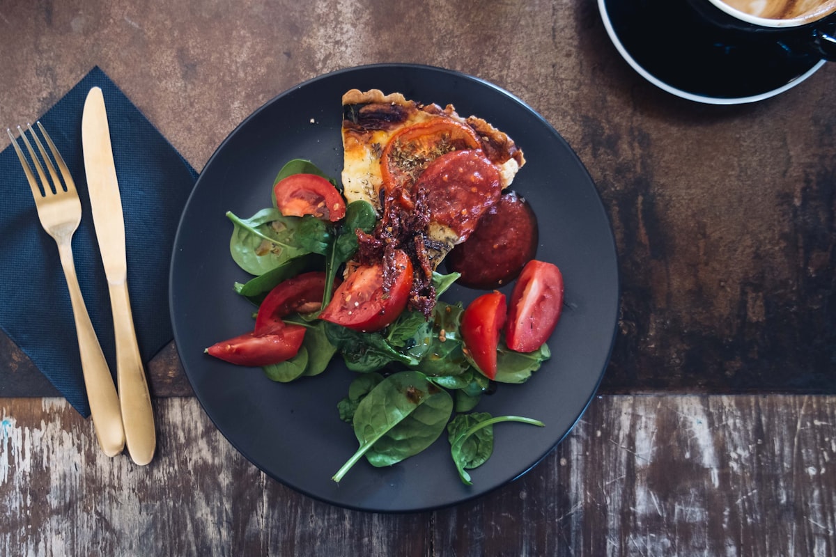 Jantar leve com frango e salada